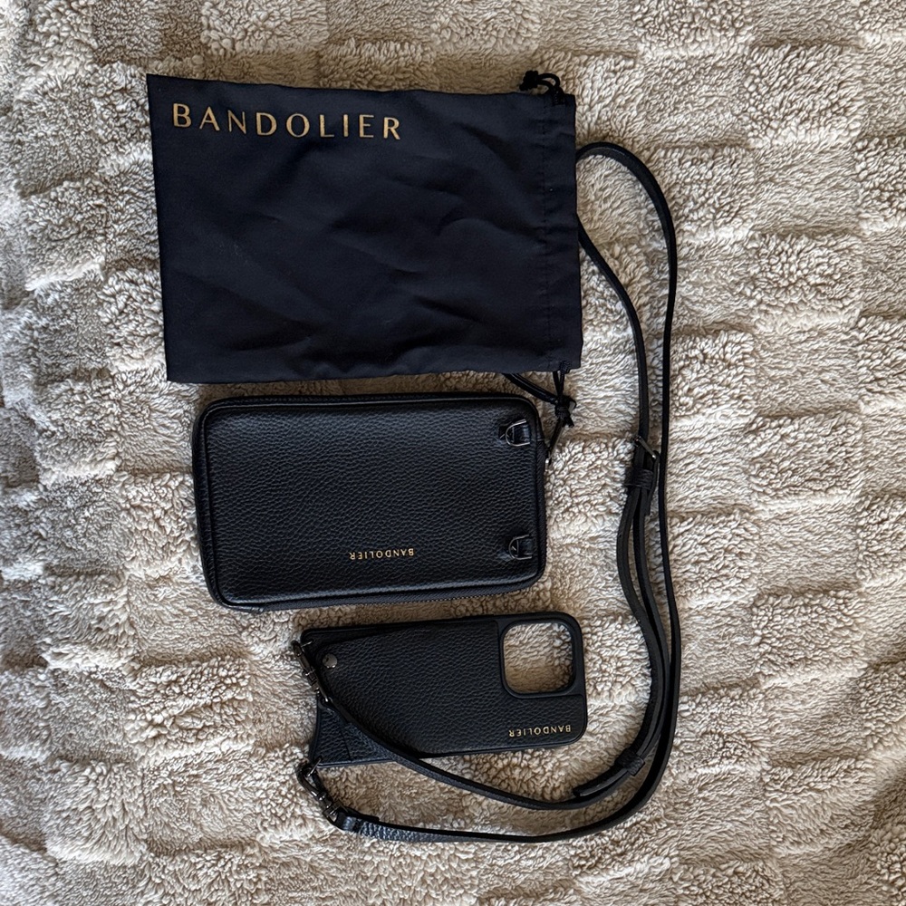 Bandolier Emma Pebble iPhone 14Pro Case + Expanded Zip Pouch Black/Pewter EUC